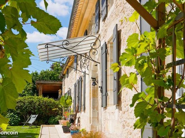 Maison 7 pièces 229 m²