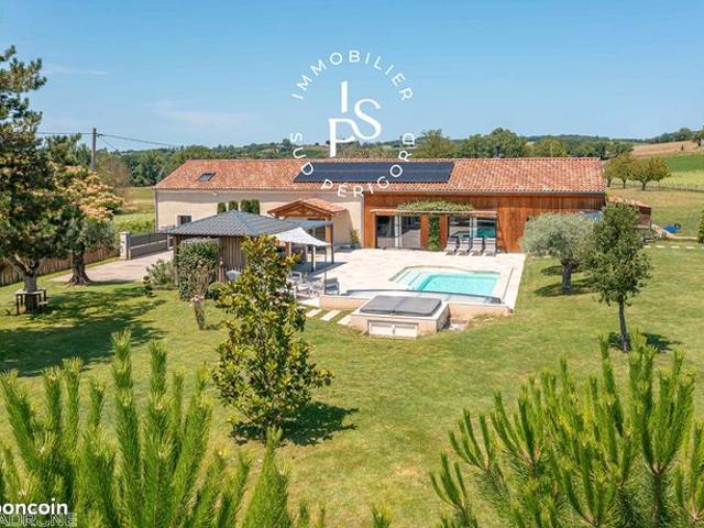 Maison 7 pièces 229 m²