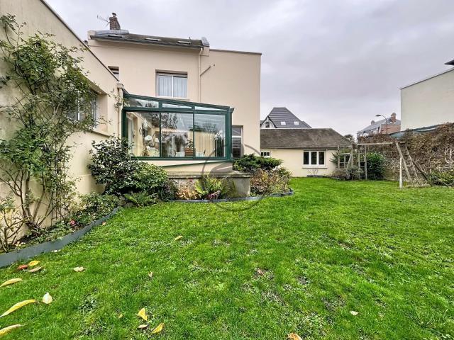 Maison 7 pièces 229 m²