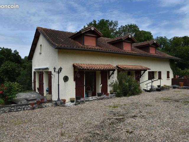 Maison 7 pièces 229 m²