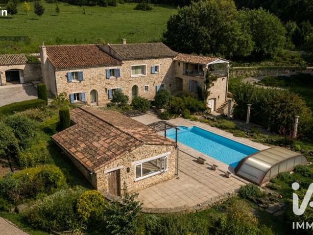 Maison 7 pièces 229 m²