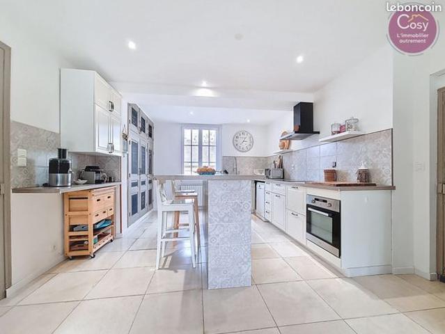 Maison 7 pièces 229 m²
