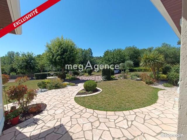 Maison 7 pièces 220 m²