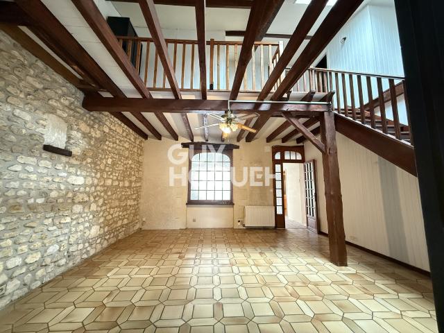 Maison 7 pièces 220 m²