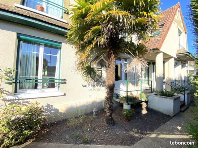Maison 7 pièces 220 m²