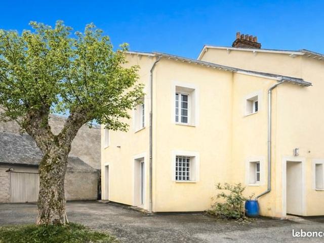 Maison 7 pièces 220 m²