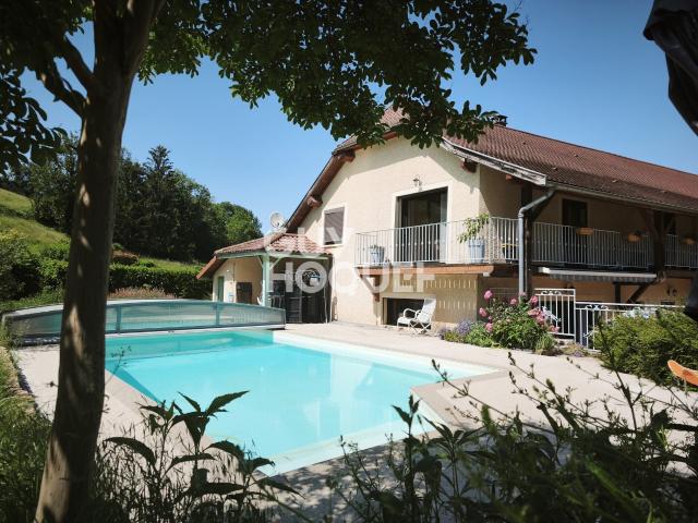 Maison 7 pièces 220 m²