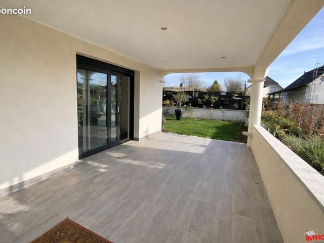 Maison 7 pièces 220 m²