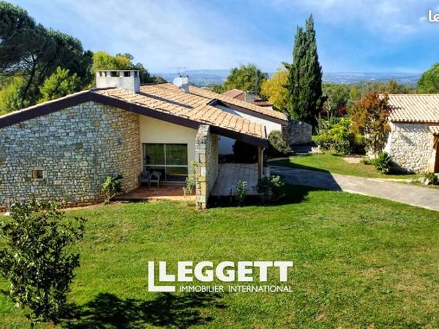 Maison 7 pièces 220 m²