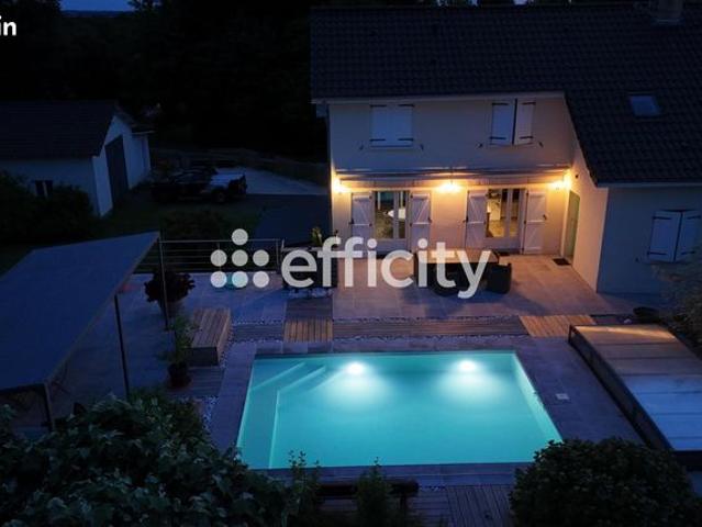 Maison 7 pièces 220 m²