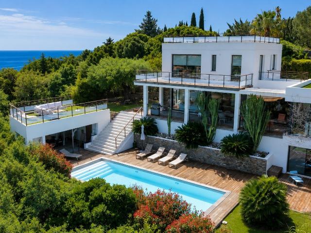 Maison 7 pièces 220 m²