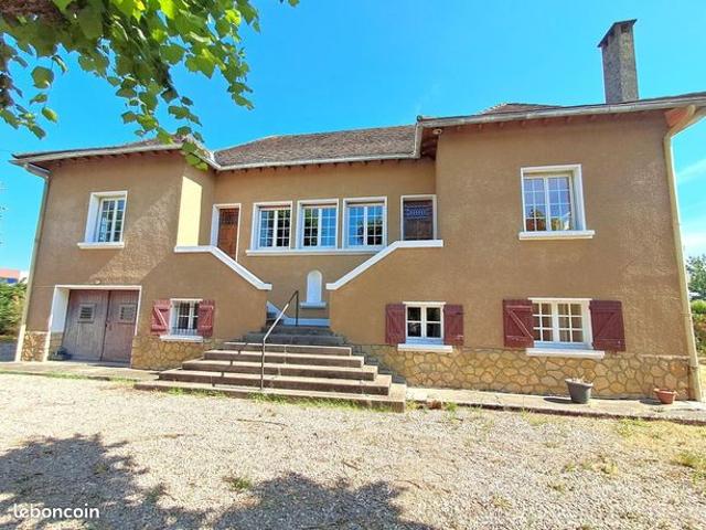 Maison 7 pièces 220 m²