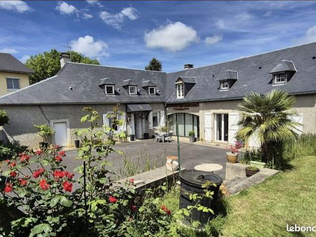 Maison 7 pièces 220 m²