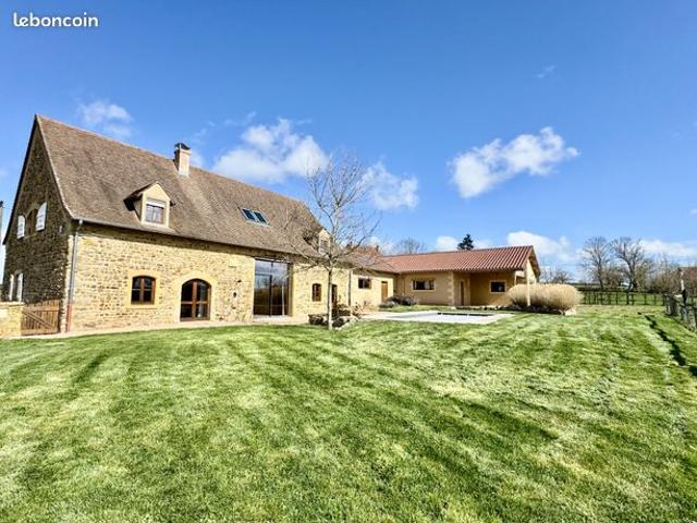 Maison 7 pièces 220 m²