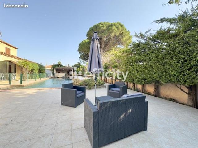 Maison 7 pièces 220 m²