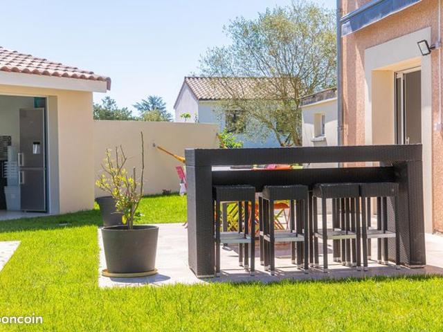 Maison 7 pièces 220 m²