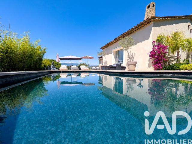 Maison 7 pièces 220 m²