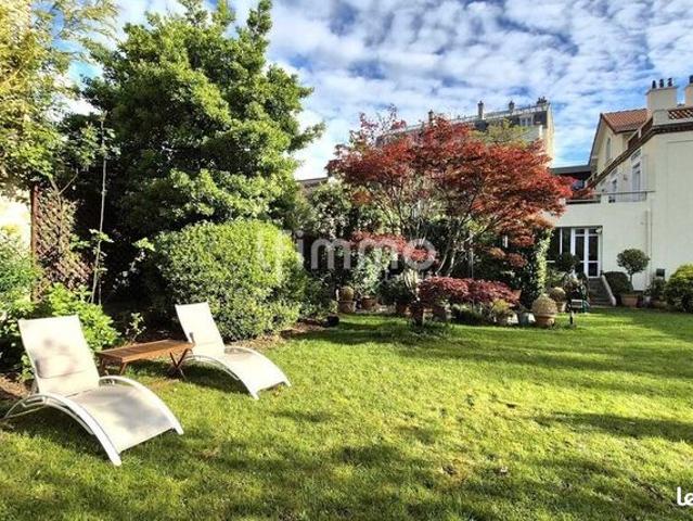 Maison 7 pièces 220 m²