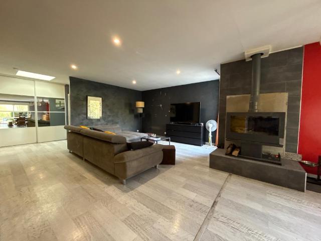 Maison 7 pièces 220 m²