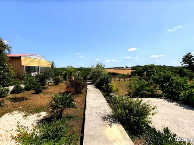 Maison 7 pièces 220 m²