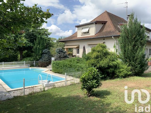 Maison 7 pièces 220 m²