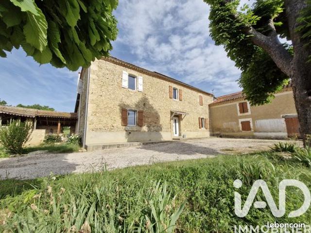 Maison 7 pièces 220 m²