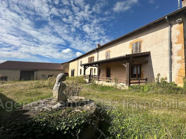 Maison 7 pièces 220 m²