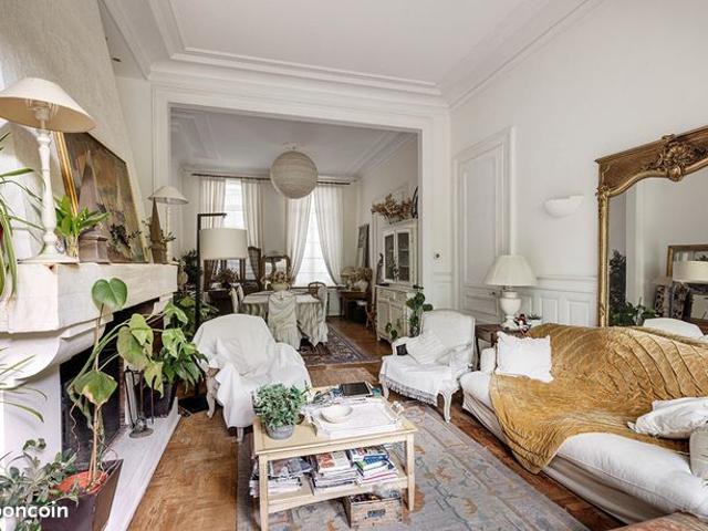 Maison 7 pièces 220 m²