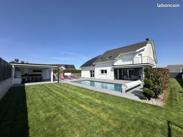 Maison 7 pièces 220 m²