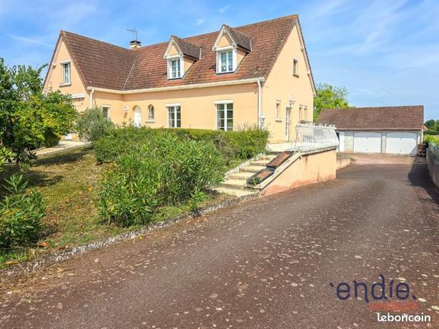Maison 7 pièces 220 m²