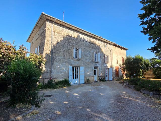 Maison 7 pièces 220 m²