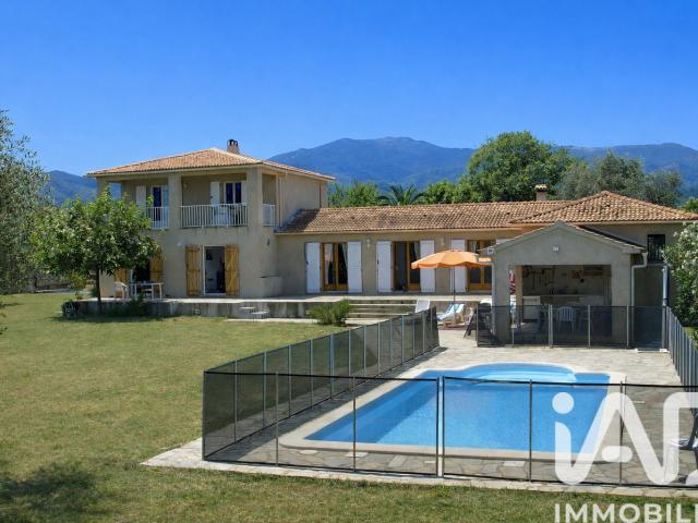 Maison 7 pièces 220 m²