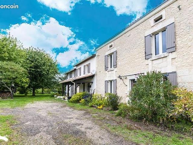 Maison 7 pièces 220 m²