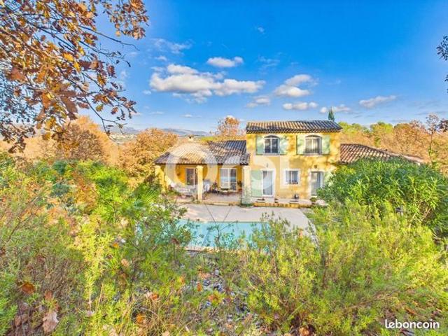 Maison 7 pièces 220 m²
