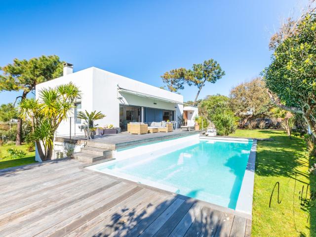 Maison 7 pièces 248 m²