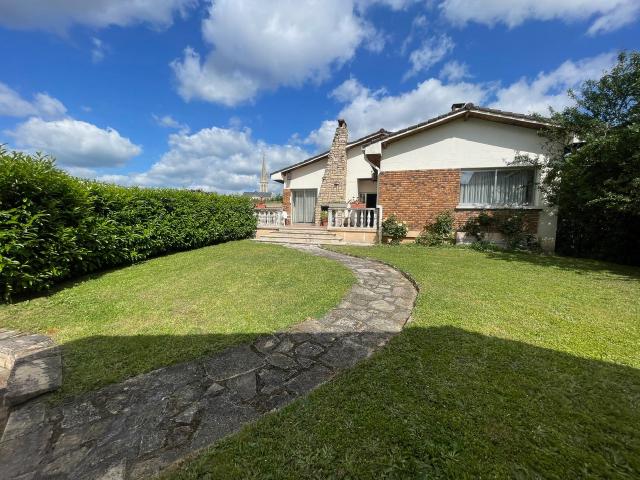 Maison 7 pièces 220 m²