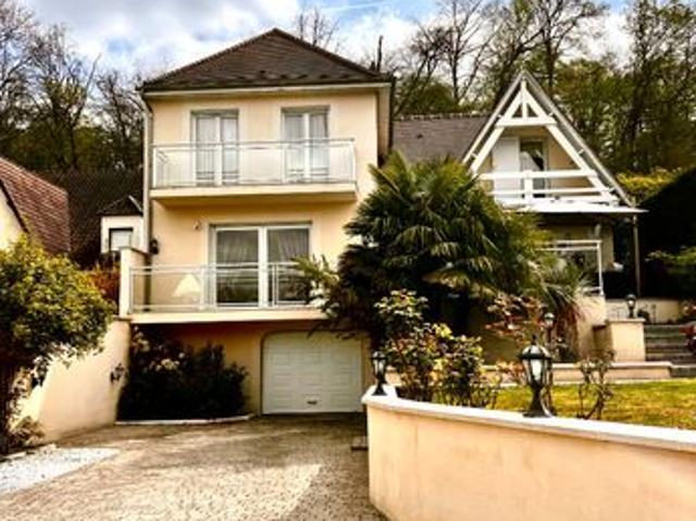 Maison 7 pièces 220 m²