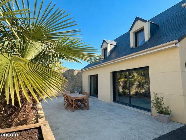 Maison 7 pièces 220 m²
