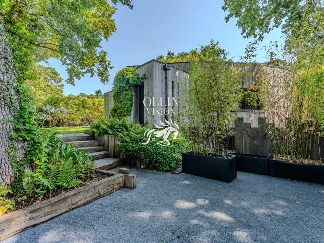 Maison 7 pièces 220 m²