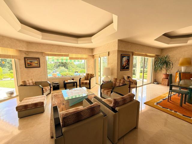 Maison 7 pièces 220 m²