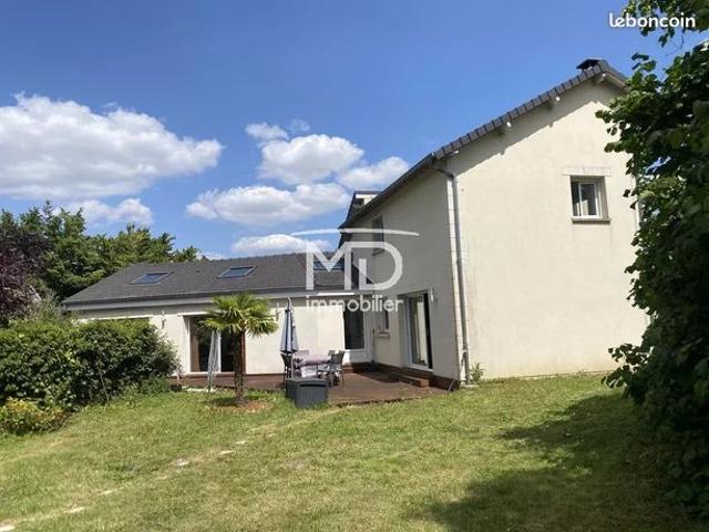 Maison 7 pièces 220 m²