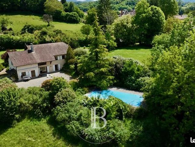 Maison 7 pièces 220 m²