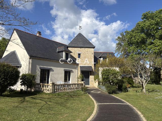 Maison 7 pièces 215 m²