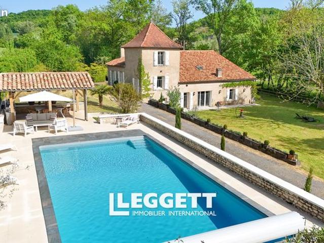 Maison 7 pièces 220 m²