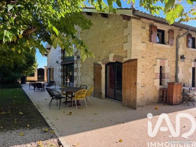 Maison 7 pièces 220 m²