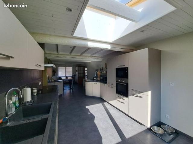 Maison 7 pièces 220 m²