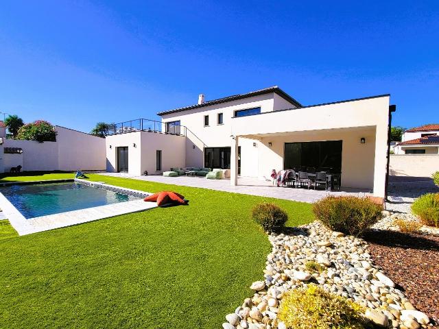 Maison 7 pièces 220 m²