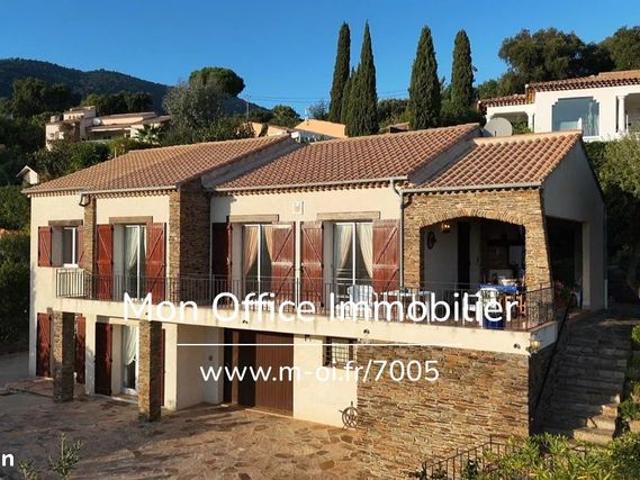 Maison 7 pièces 220 m²