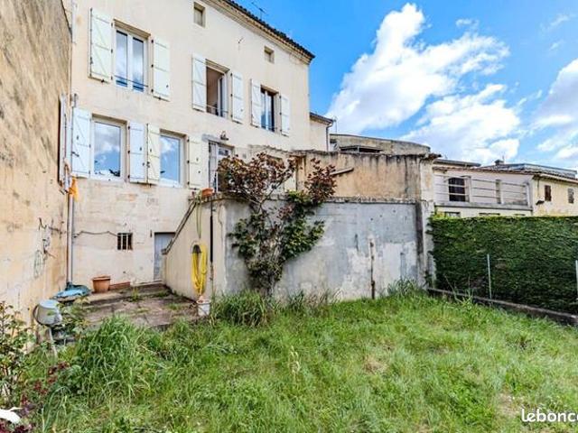 Maison 7 pièces 220 m²