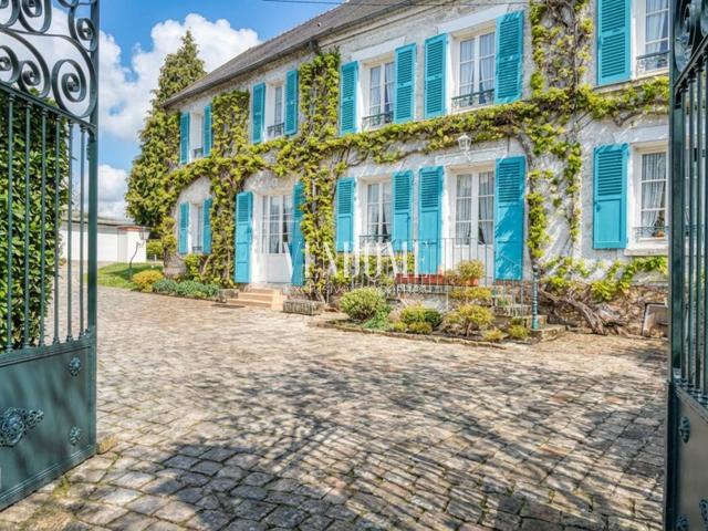 Maison 7 pièces 220 m²